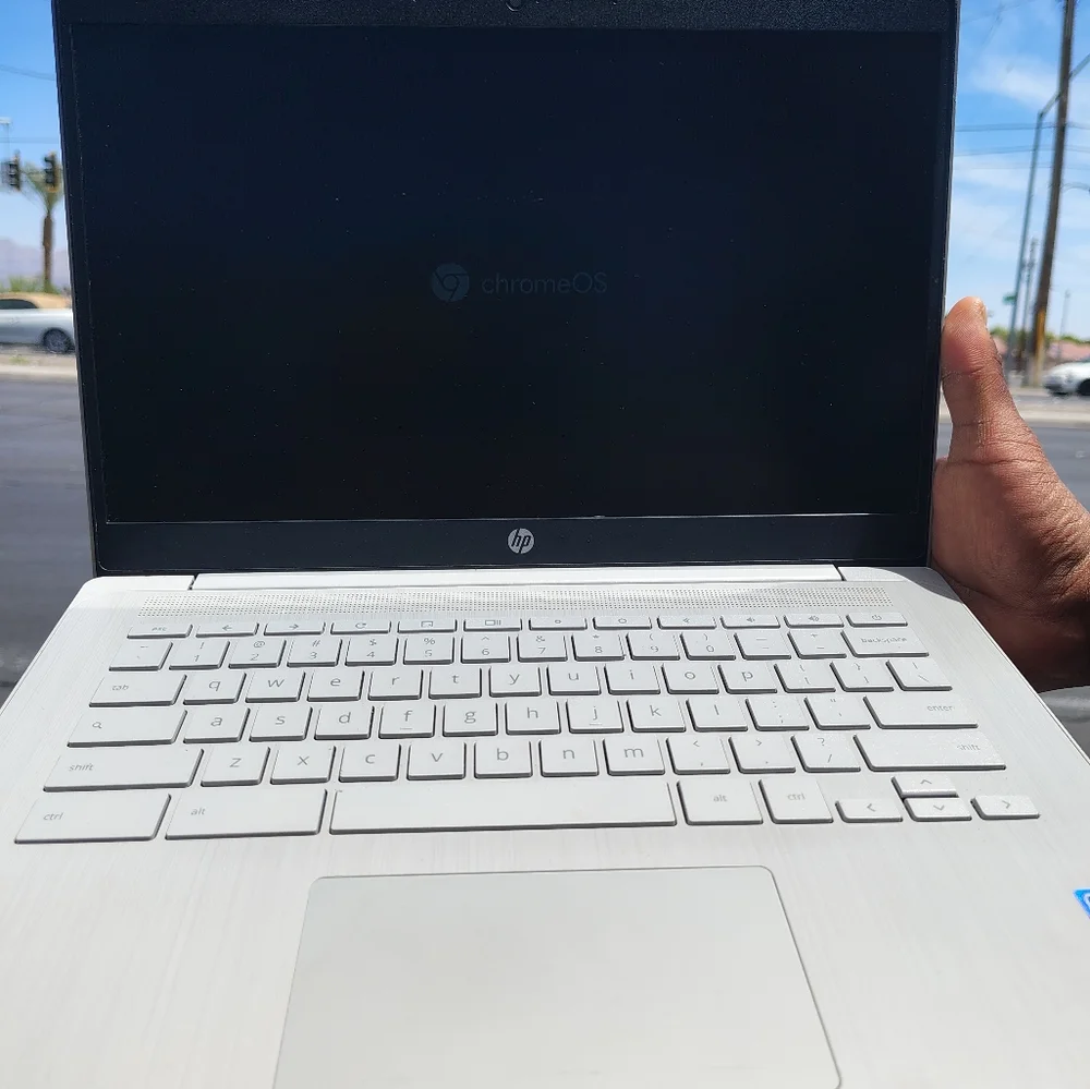 HP Chromebook - White